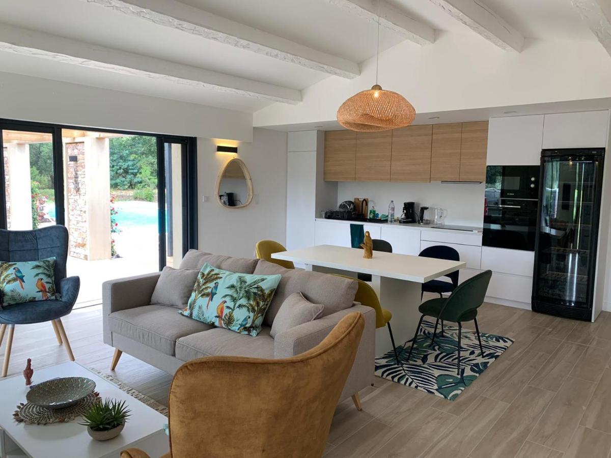Magnifique Villa Avec Piscine Au Coeur Des Vignes Cogolin Εξωτερικό φωτογραφία
