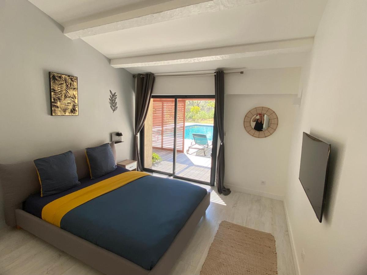 Magnifique Villa Avec Piscine Au Coeur Des Vignes Cogolin Εξωτερικό φωτογραφία