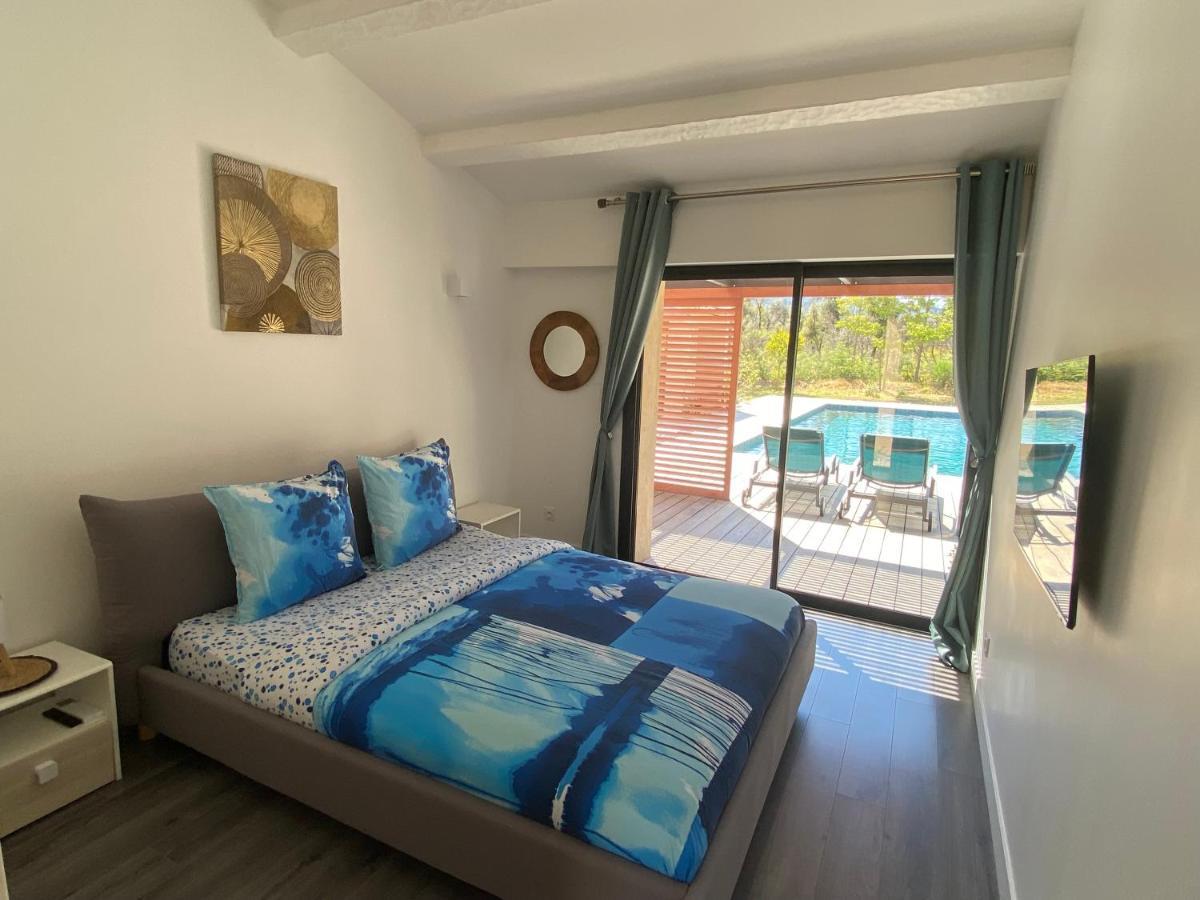Magnifique Villa Avec Piscine Au Coeur Des Vignes Cogolin Εξωτερικό φωτογραφία