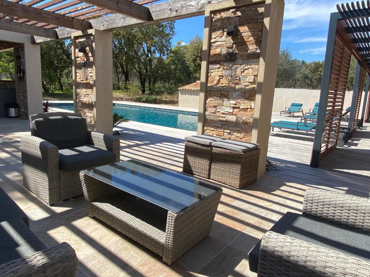 Magnifique Villa Avec Piscine Au Coeur Des Vignes Cogolin Εξωτερικό φωτογραφία